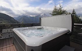 Chalet Sno Lodge